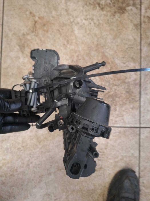 Kolektor ssący kompletny do audi 2.0tfsi CYM 06L 133 201T