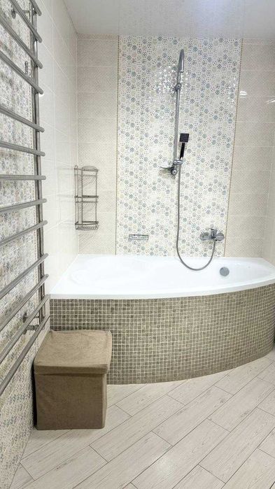 Продам 3-х комнатную квартиру в г.Слобожанское с мебелью и ремонтом