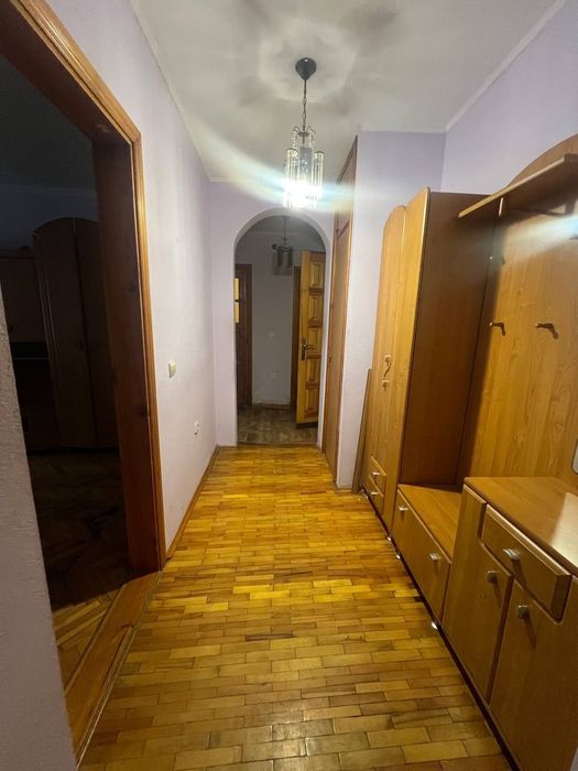 ПРОДАЖ 2 кім просп. Злуки (не під держпрограми)