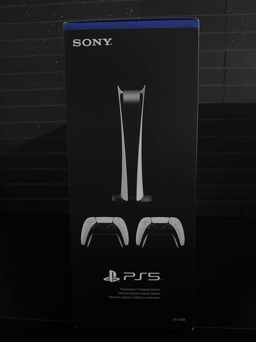 PlayStation 5 - Digital - 2 Comandos - c/ Garantia - Nunca Aberta