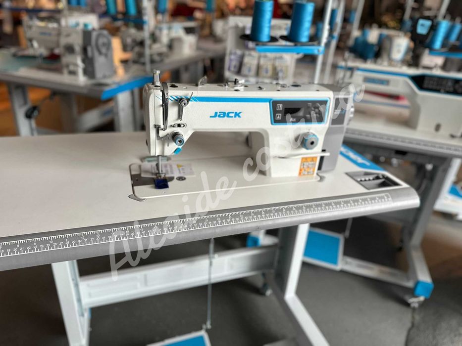 Máquina de costura industrial com corte de linha Nova JACK A2c