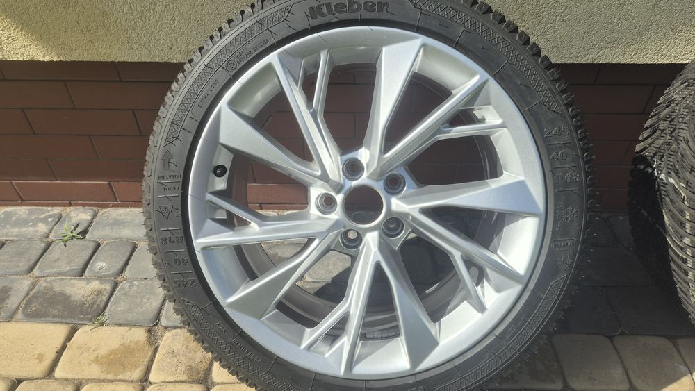 Koła Audi A5 R 18 z oponami zimowymi