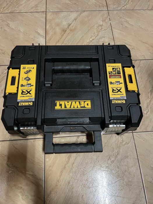 Rebarbadora Dewalt 2 baterias - Artigo novo