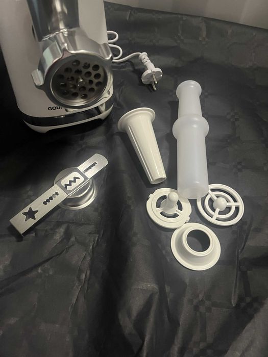 Wielofunkcyjna Maszynka do Mielenia Mięsa GOURMETmaxx (Max. 1300W)