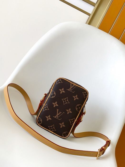 LOUIS VUITTON pharrell  whilliams amazone сумка мужская бананка