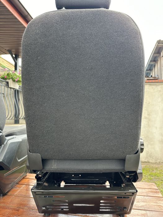 Fotel pasażera prawy mk8 transit
