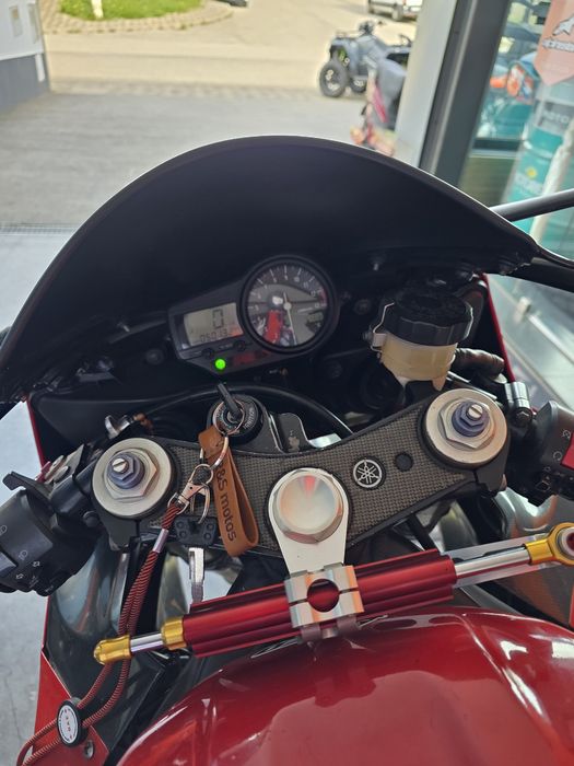 Yamaha R1 2002 SC PROJECT