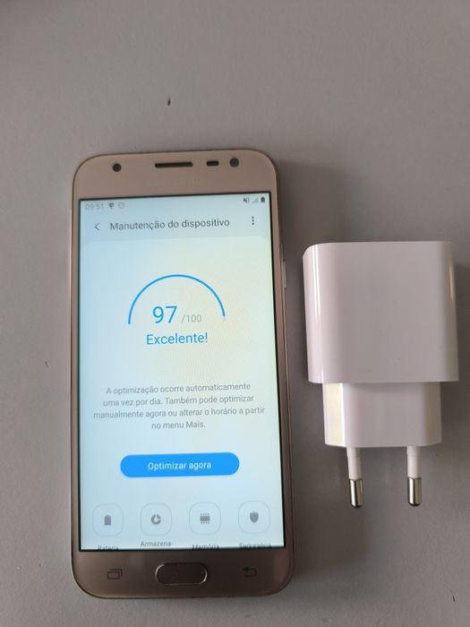 Vendo Samsung Galaxy J3  dourado