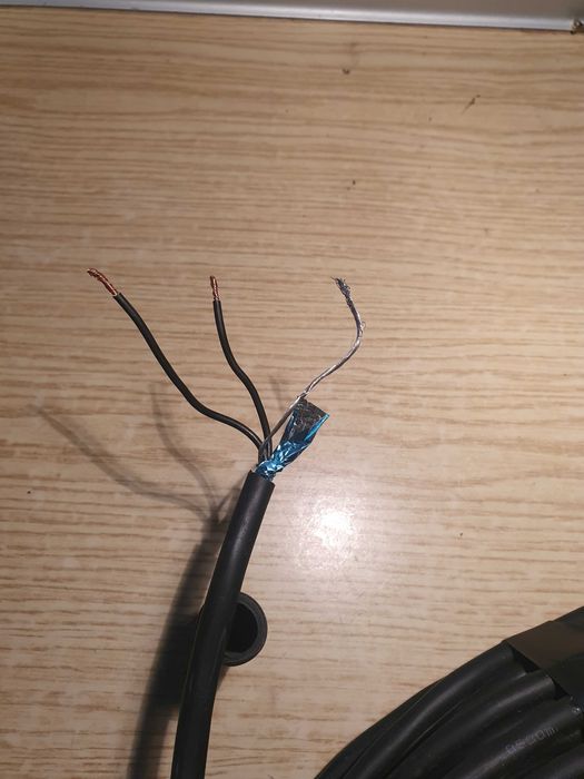 Przewód zasilający audio