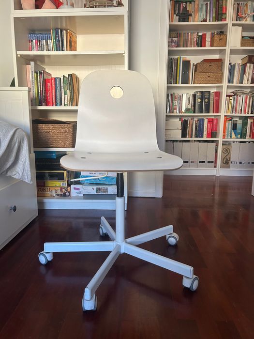 Cadeira Branca de secretária do Ikea