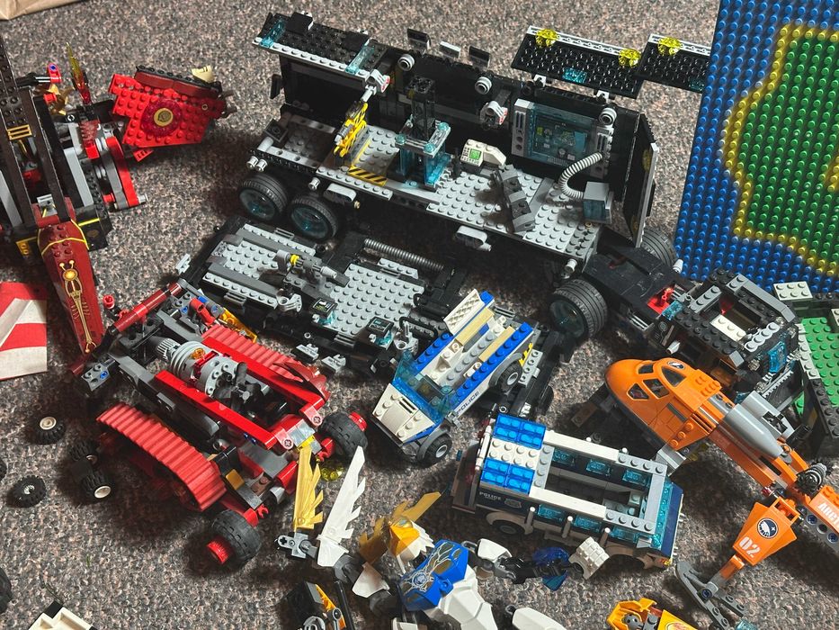 LEGO – Duży zestaw mix klocków ~+-9 kg| Figurka, części, pojazdy, baza