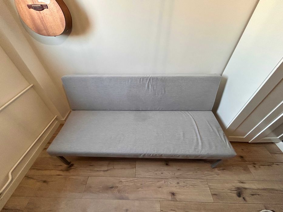 Mała sofa, rozkładana, z funkcją spania [rezerwacja]