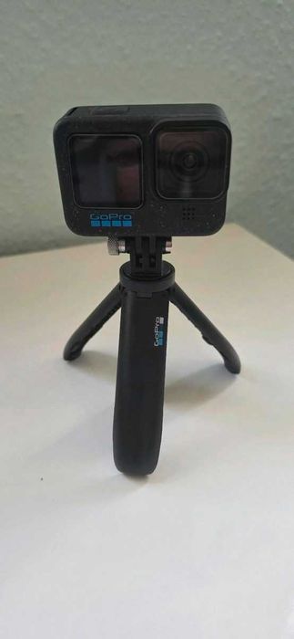 GoPro Hero 12 Black ze statywem i akcesoriami