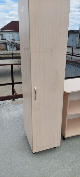 Шкаф,стол уголок