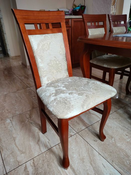 Stół z krzesłami - sprzedam!