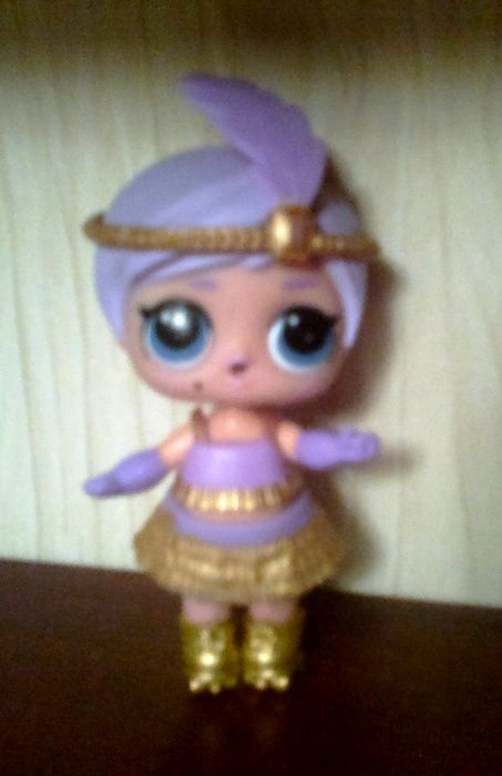 Кукла Лол (Lol) в контейнере-капсуле со сменной одеждой