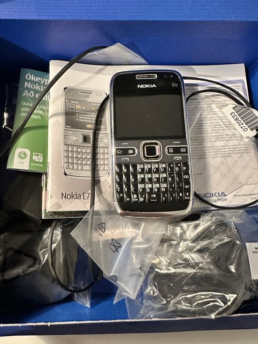 Nokia E72 – Telefon kolekcjonerski w świetnym stanie