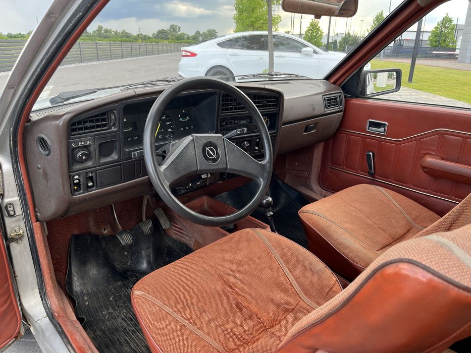 Opel Ascona  1.6