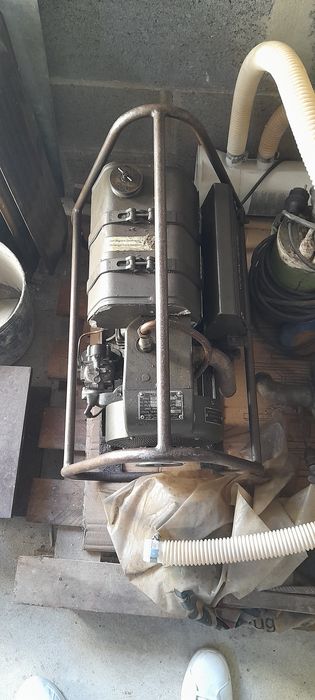 Vende-se Gerador para baterias e iluminação