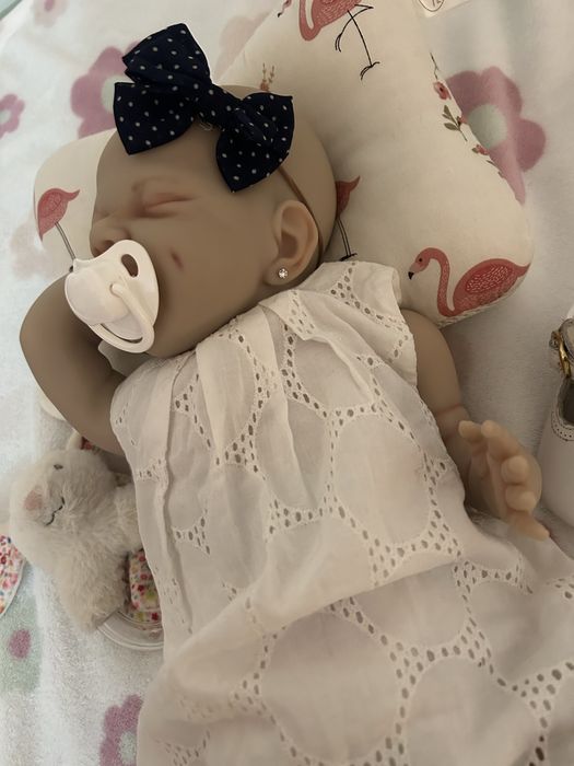 Bebé reborn novo