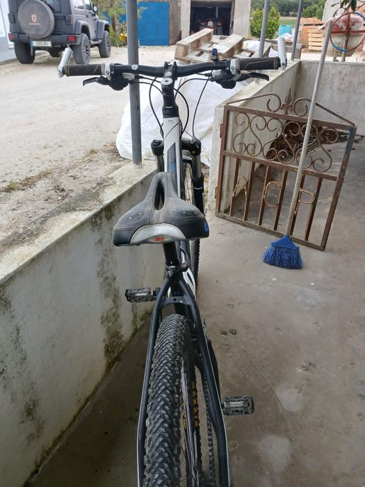 Bicicleta Montanha Cube VIY CMPT Roda 29