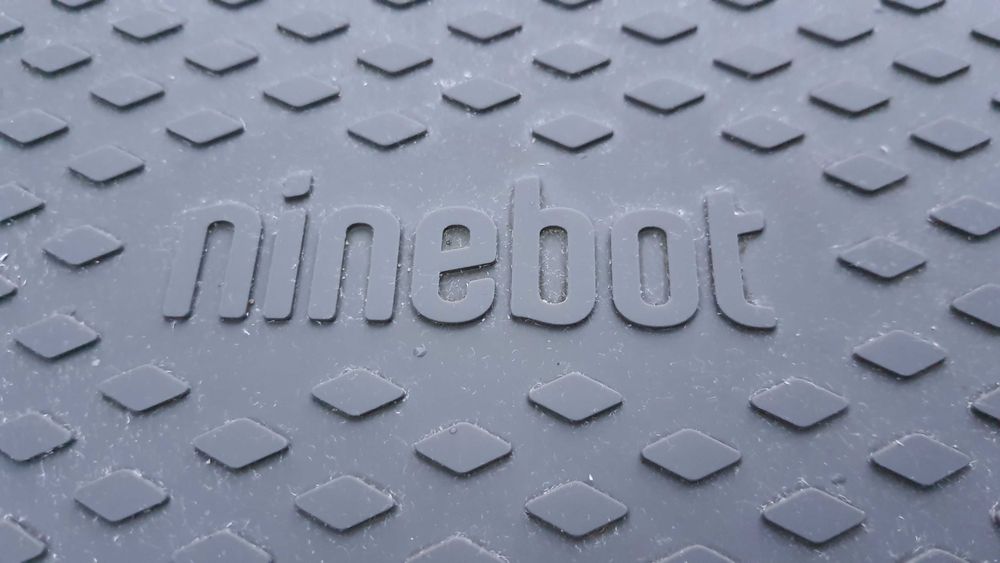 Електросамокат Ninebot KickScooter F40