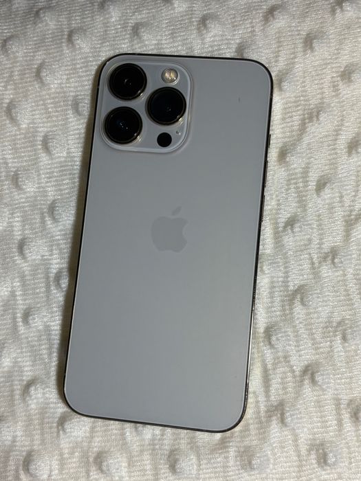 !!! iPhone 13 Pro +3 чохли в подарунок!!!