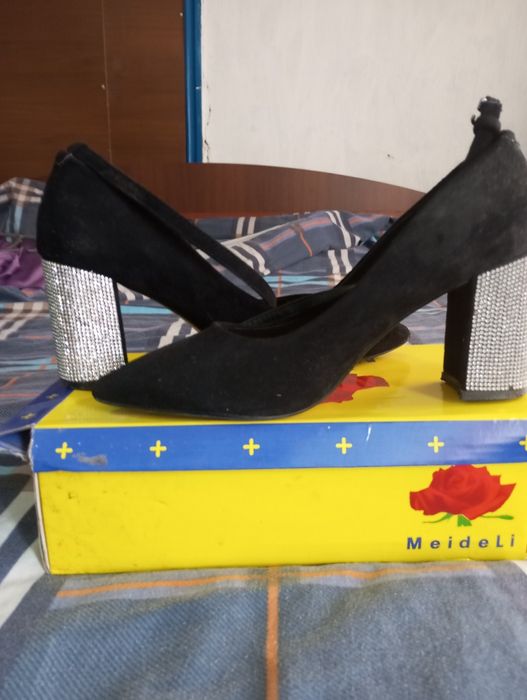 Туфлі літні на підборах