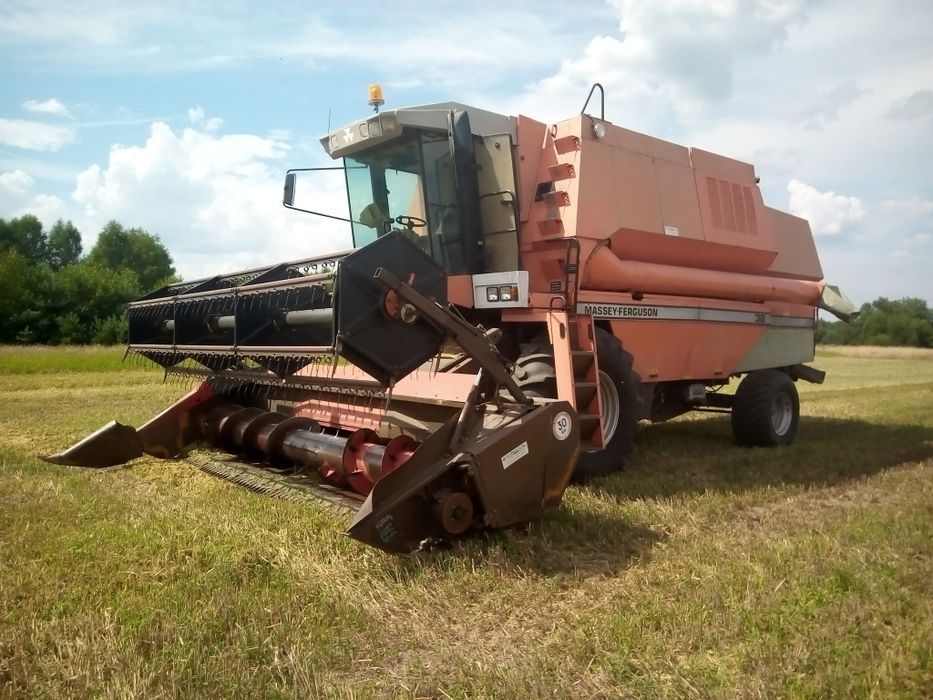 Kombajn zbożowy Massey Ferguson 38
