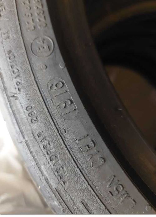 Continental - Opony 225/40 R18 2016r. - używane