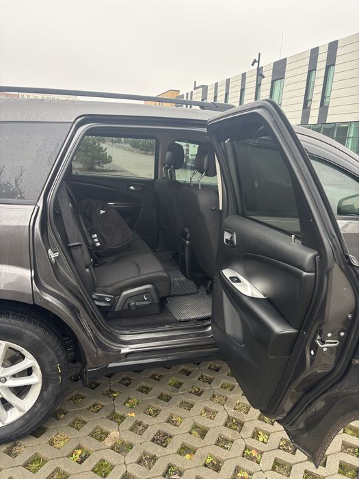 Додж Джорней 7 місць