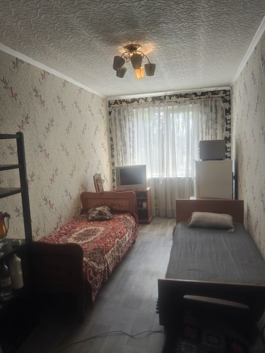 Продаж кімнати в 2х кімнатній квартирі!