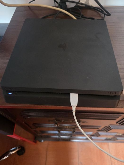 Vendo 2 ps4 a funcionar