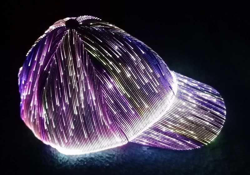 Czapka świecąca led