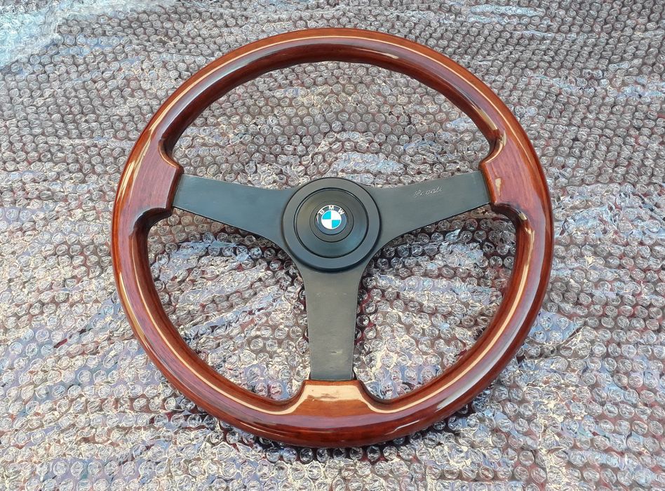 Спорт руль БМВ е28 30 32 34 36 21 23 12 momo nardi audi 80 100 bbs Me