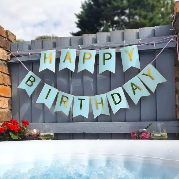 Festa de aniversário estandarte decoração  faixa crachá aniversariante