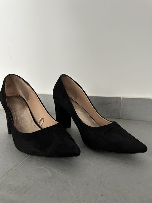 czarne buty na słupku r.41