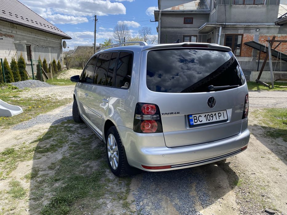 Продам VW Touran 2009р. R-line.