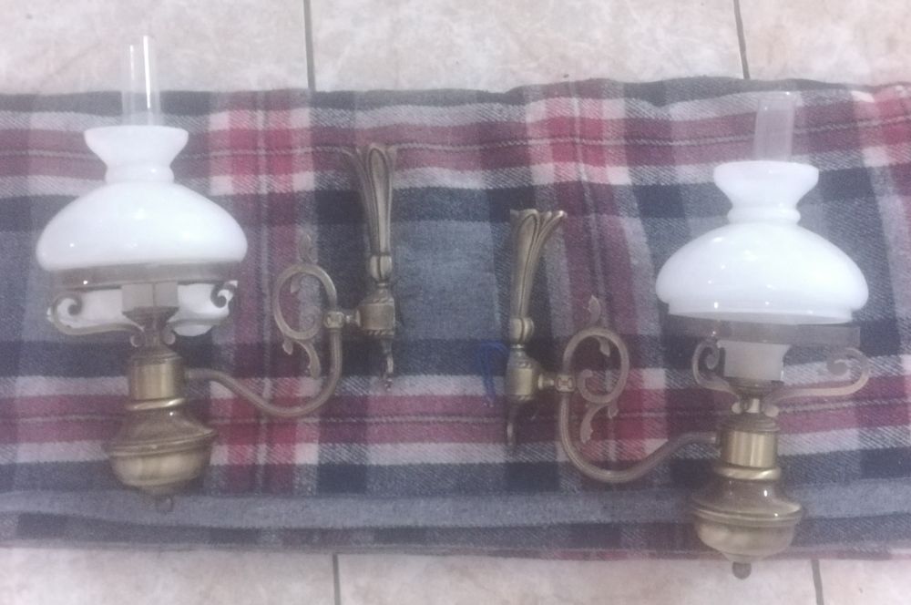 2 candeeiros de teto + 2 apliques pelo preço de um