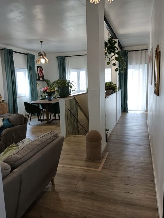 Casa T3 + T2 em Óbidos/Usseira