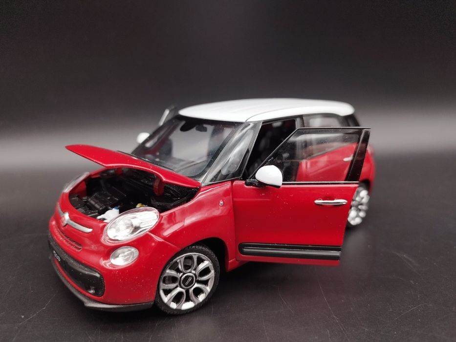 1:24 Welly 2013 Fiat 500L model No Box
