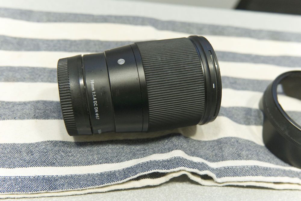 Obiektyw Sigma 16mm 1.4 Sony E