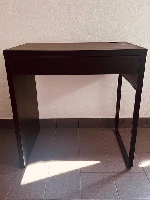Mesa escritório compacta IKEA