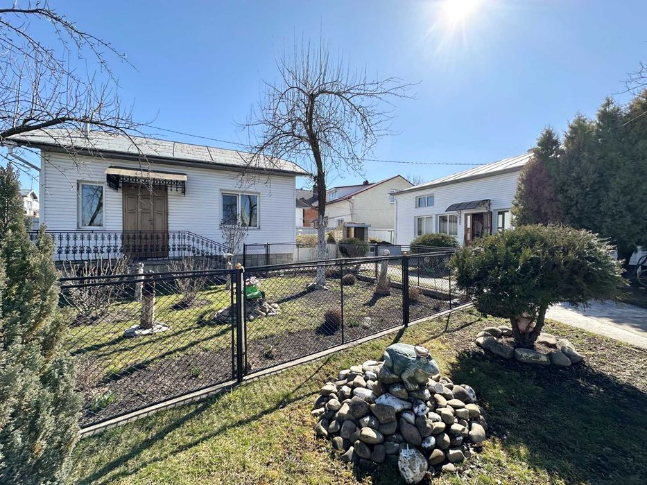 Готовий до проживання будинок в Тисмениці!