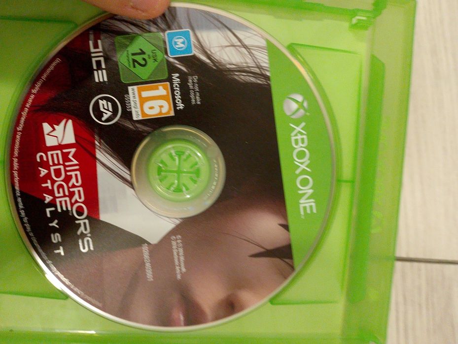 Mam na sprzedaż grę Mirrosrs edge na Xbox one s