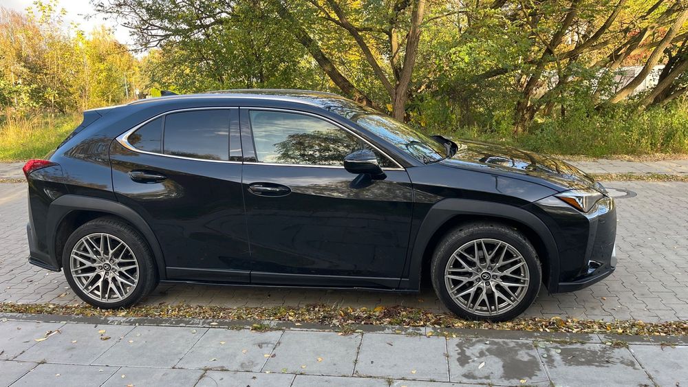 Lexus UX 250h