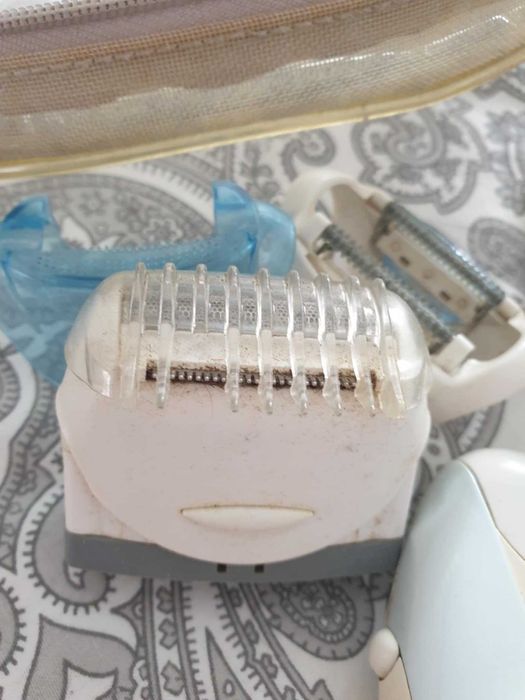 Depiladora Braun, completa