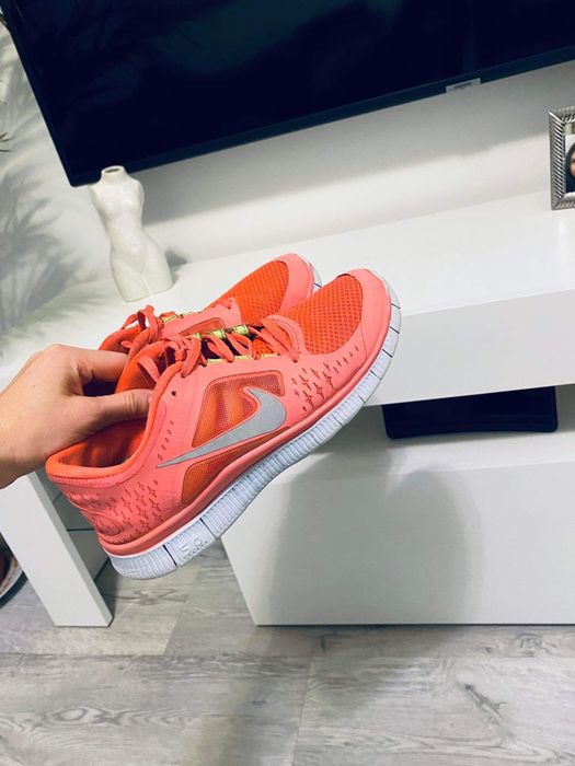 Różowe buty 36 Nike run free 5.0