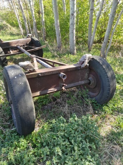 Wóz konny cały metalowy na dużych kołach