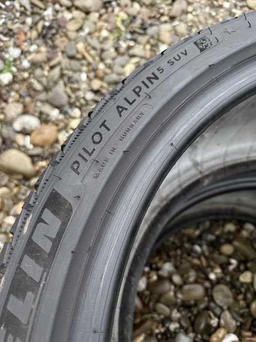 295/35/21 Michelin Pilot Alpin 5 SUV